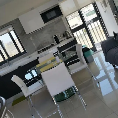 Marlev Duplex Penthouse Appartamento Pietà